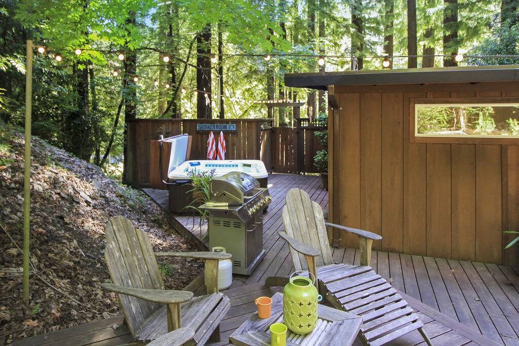 Modernes Zen ~ Privat, Redwoods, Whirlpool, Gelassen! Hundefreundlich, friedlich! in California North Coast