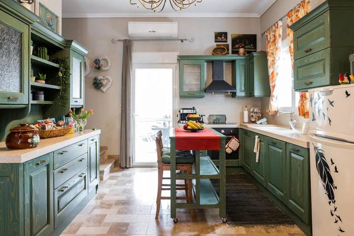 Location de vacances pour 5 personnes, avec jardin dans Stavros