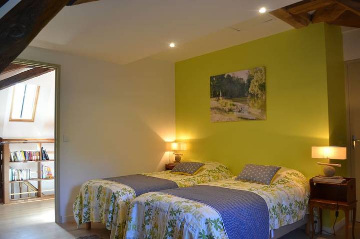 Gîte pour 5 personnes, avec terrasse et jardin à Monts - 4