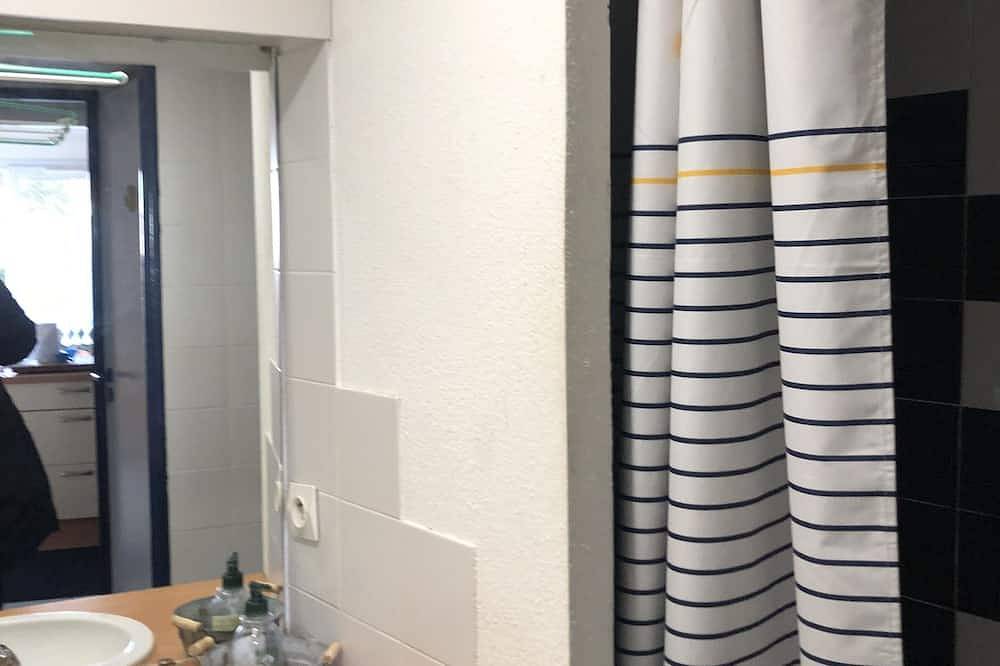 Small villa 2mn from the sea, fishing, (swimming pool )and family fun in La Bernerie-en-Retz, Côte de Jade