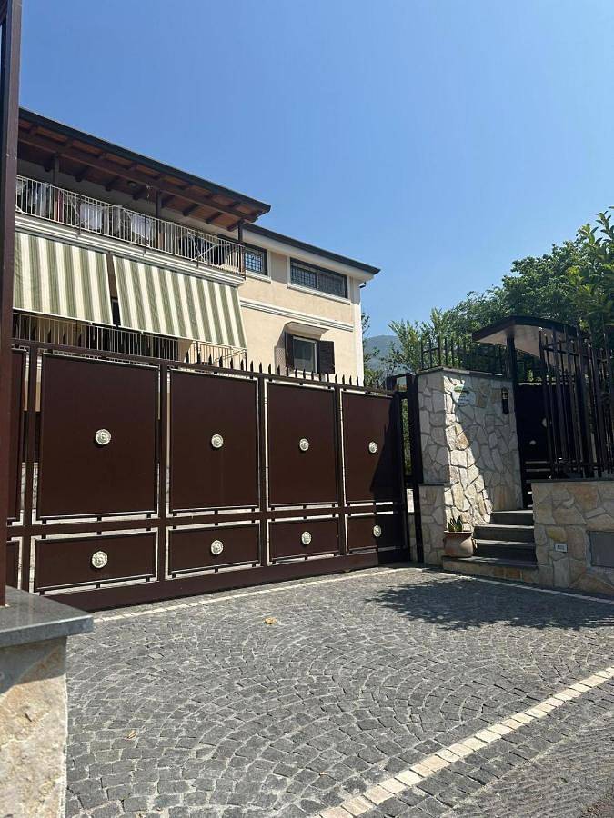 B&b per 5 persone, con Balcone e Terrazza nonché Giardino e Piscina a Sarno
