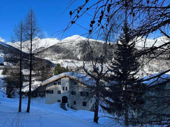 Ferienwohnung für 4 Personen, mit Balkon und Garten in La Punt-Chamues-ch