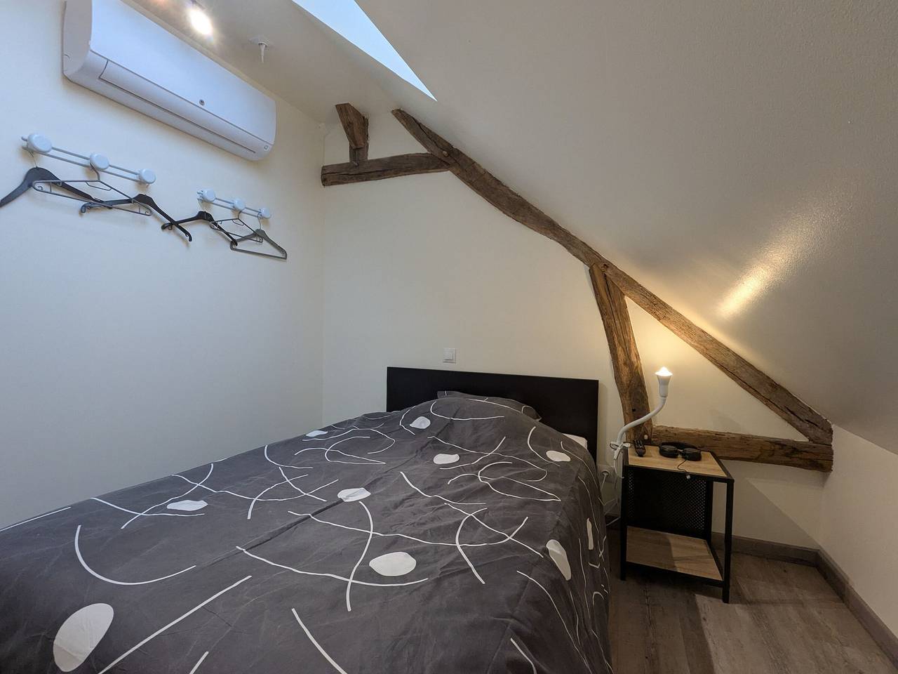 Gemütliches Haus mit Klimaanlage, 4 Zimmern, Terrasse, Parkplatz - 6 Pers. in Chilleurs-aux-Bois, Pithiviers und Umgebung