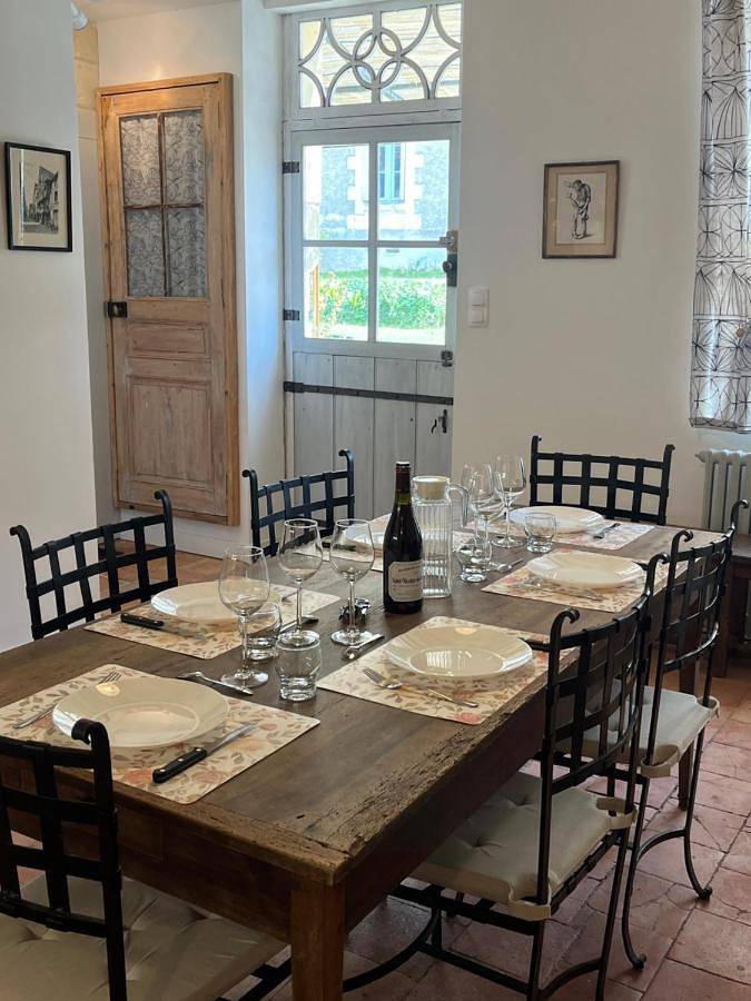 Location de vacances pour 6 personnes, avec jardin à Benais - 4