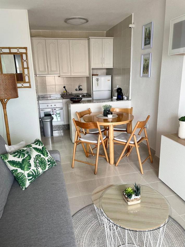 Entire apartment, Apartment 'Oasis Paradise  La Manga' with Sea View, Wi-Fi and Air Conditioning in Playa Ensenada del Esparto (La Manga), San Javier