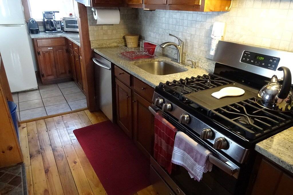 Cotton Lake Cabin - Atemberaubende Aussicht mit einfachem Zugang zum Squam Lake in Holderness, Squam Lake