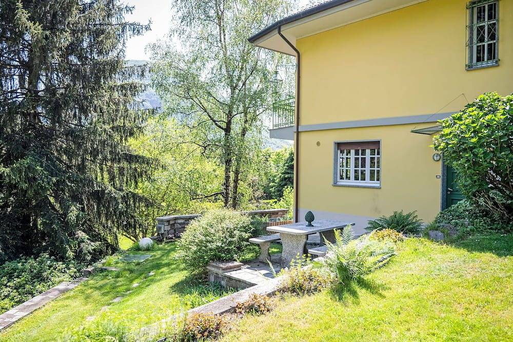 Ganze Wohnung, Gemütliche Wohnung für 6 Gäste mit  W-Lan, Tv und Terrasse in Mergozzo, Comune di Mergozzo