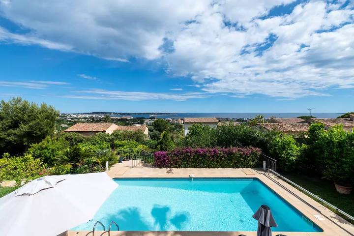 Villa pour 6 personnes, avec jardin ainsi que piscine et terrasse à Vallauris