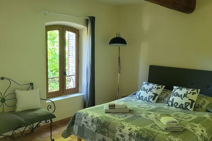 Steinhaus im provenzalischen Stil mit Pool für 6 Personen in Le Beausset, Mittelmeerküste (Frankreich)