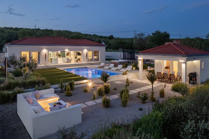 Villa für 6 Personen, mit Seeblick und Terrasse sowie Garten in Dalmatien - 3