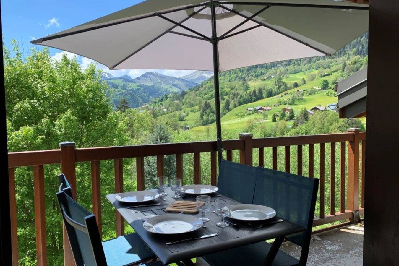 Apartamento entero, Cosy apartment with balcony and mountain view in Flumet, Albertville region