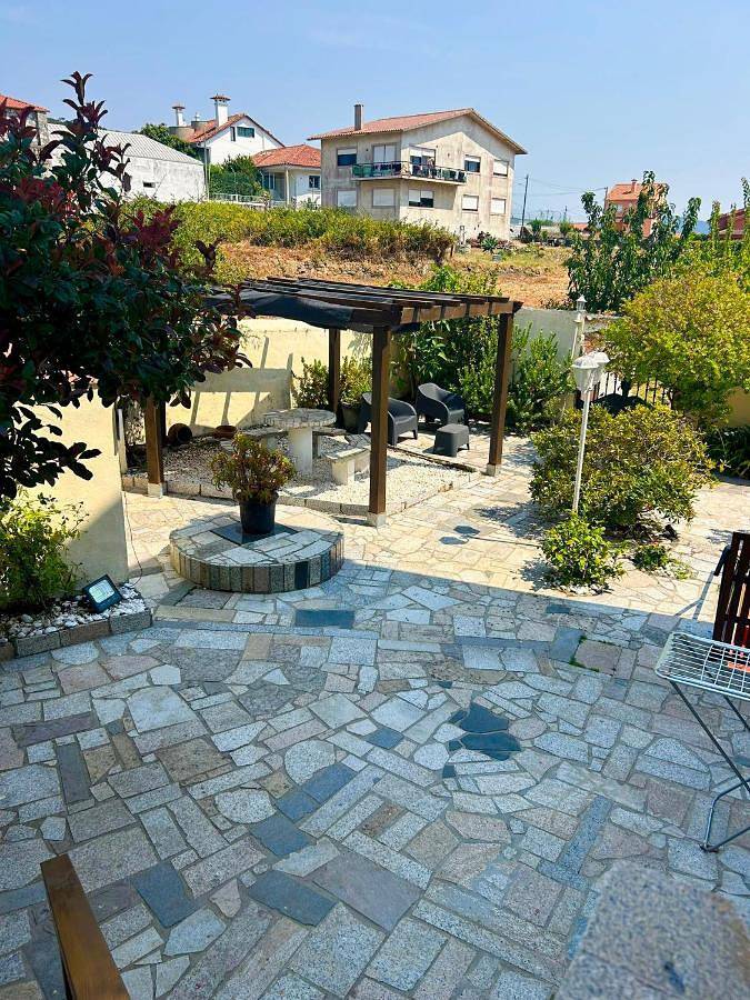 Casa de férias para 5 pessoas, com jardim e vista e ainda varanda em A Guarda