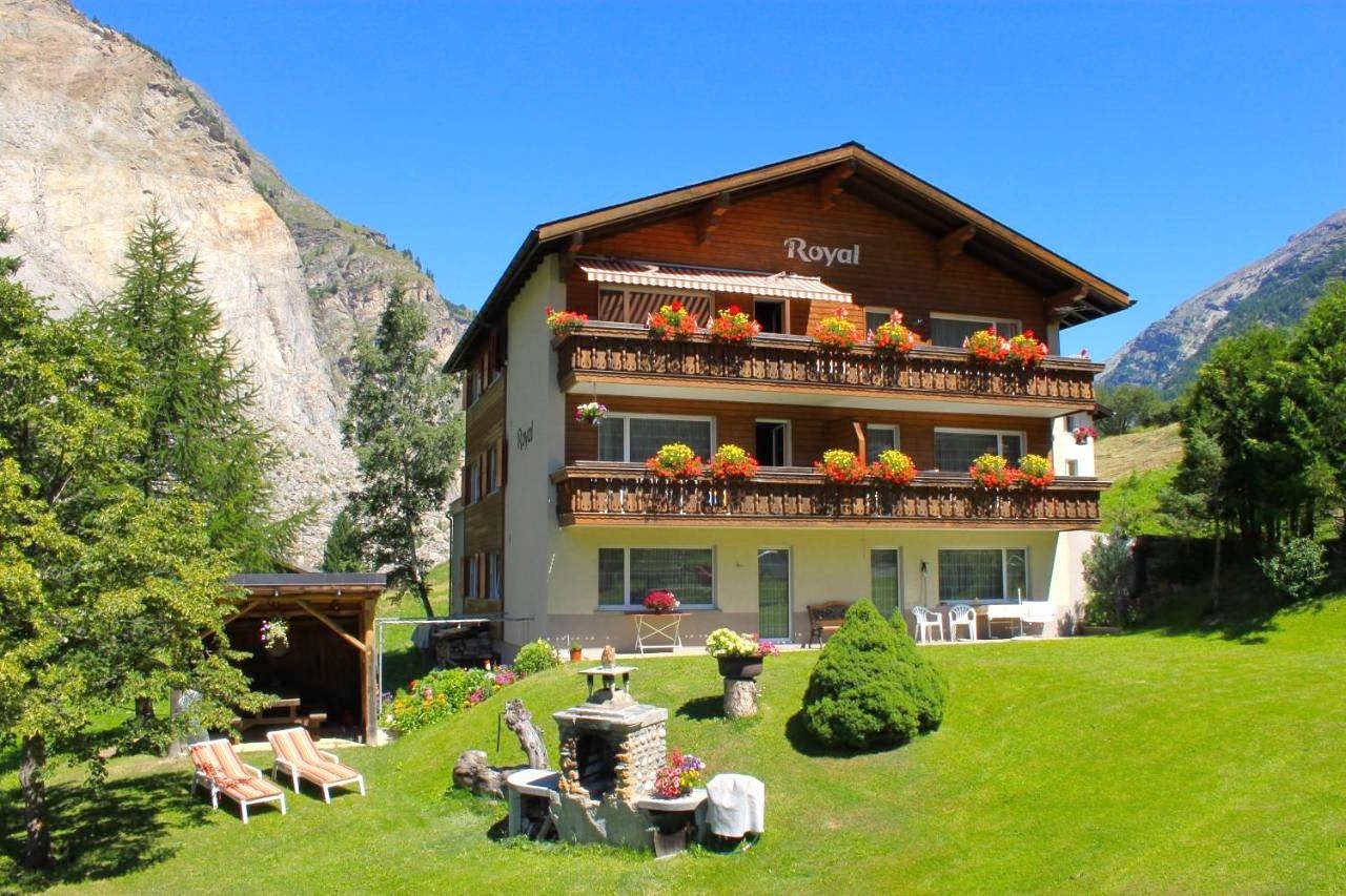Ganze Wohnung, Two-Bedroom Apartment in Randa, Walliser Alpen