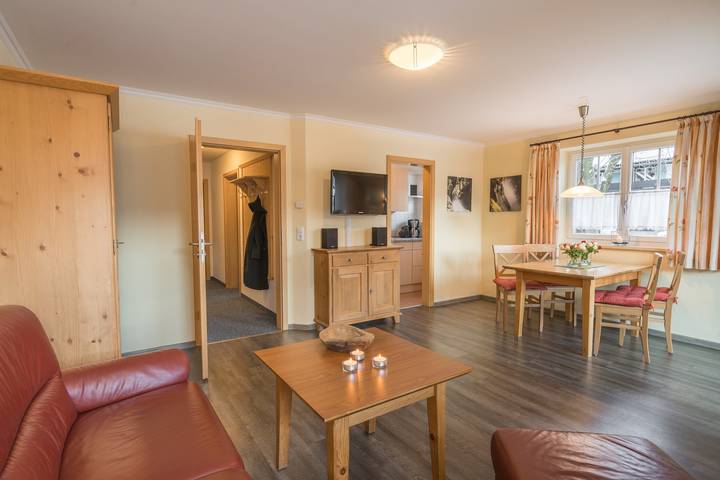 Vakantieappartement voor 3 personen, with uitzicht and tuin as well as balkon - 1
