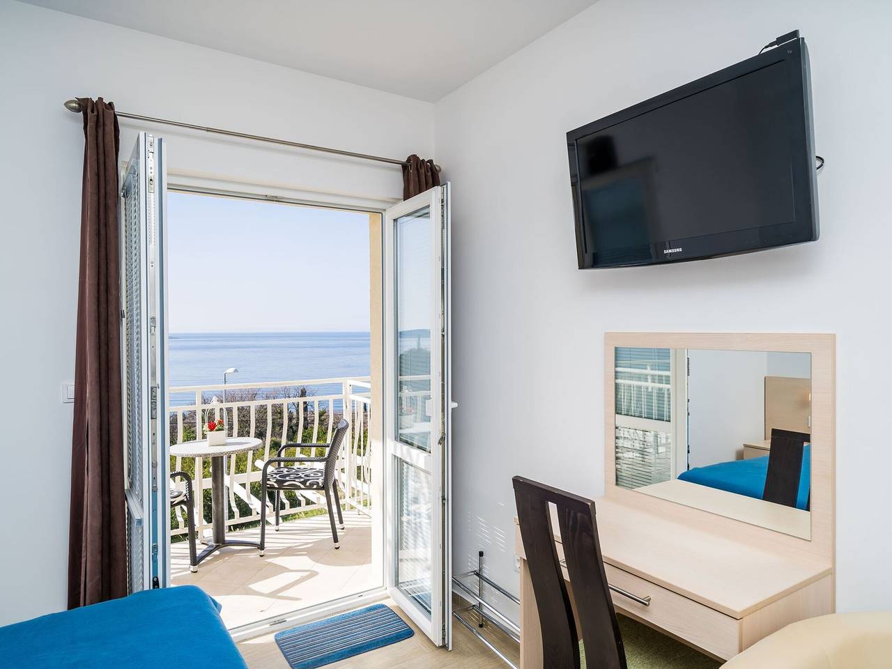 Ganze Wohnung, Villa Samba - Studio Apartment with Balcony and Sea View in Plat, Dubrovnik-Neretva