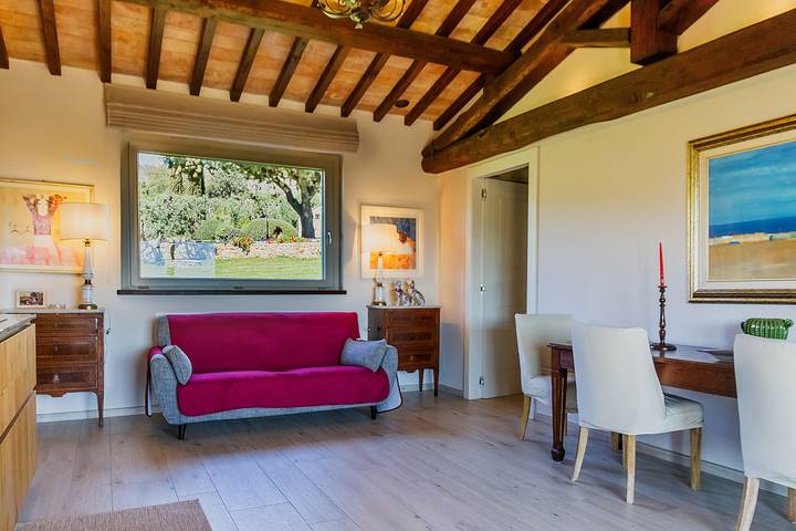 Appartamento intero, Appartamento 'Casa Ulivo' con vista mare, Wi-Fi e aria condizionata in Orbetello, Parco naturale della Maremma