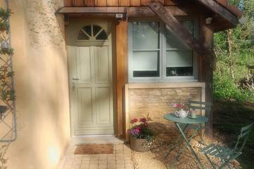 Location de vacances pour 2 personnes, avec jardin et jacuzzi à Sainte-Alvère