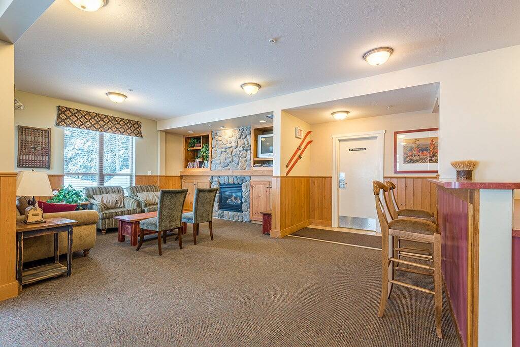 Ganze Wohnung, Amazing 2 Bedroom and 1 Bath Condo with Ski in/out Close to Silver Queen! in Silver Star