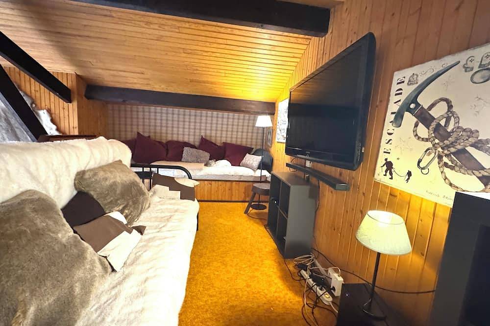 Large panoramic chalet in the Hautes Vosges: charm, sauna, fireplace & ridge views in Ban-sur-Meurthe-Clefcy, Parc naturel régional des Ballons des Vosges