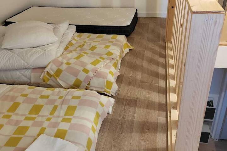 Provencal house for 14 sleeps with private garden. Perfect for family gatherings in La Crau, Mittelmeerküste (Frankreich)