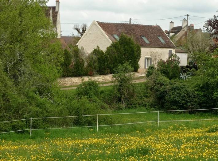 Gîte pour 10 personnes, avec jardin et terrasse dans Asnières-sous-Bois
