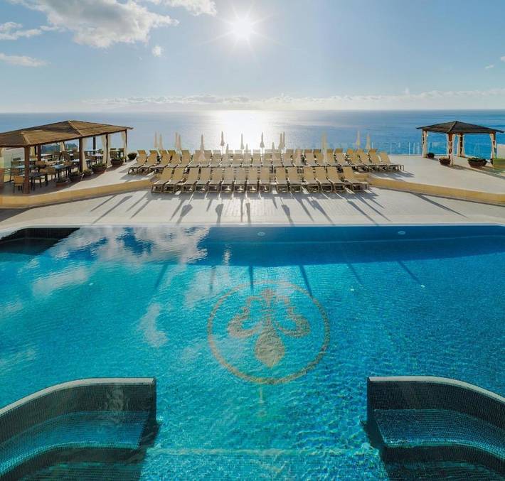Holiday rental for 7 people, with Terrace and Pool as well as View in Acantilados de los Gigantes