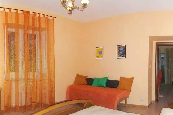 Gîte pour 6 personnes, avec jardin et balcon à Ercolano - 4