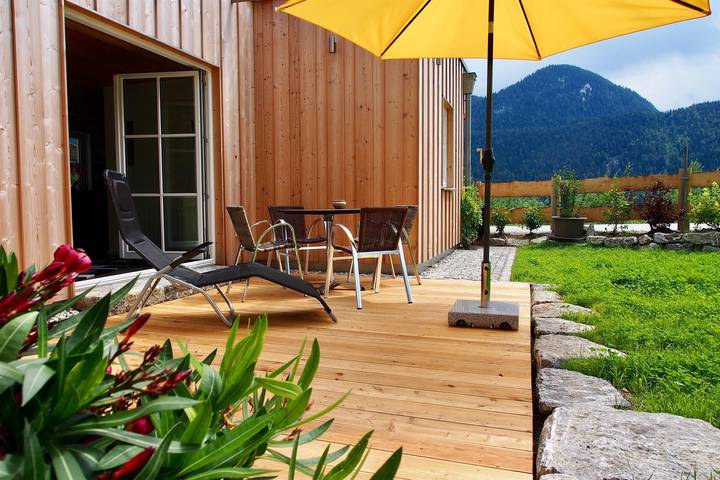 Hütte für 2 Personen, mit Terrasse und Garten sowie Ausblick in Thiersee