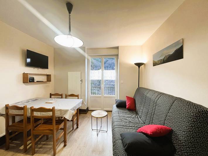 Gîte pour 4 personnes, avec balcon dans Bureau De Tourisme Du Massif Du Sancy Le Mont Dore