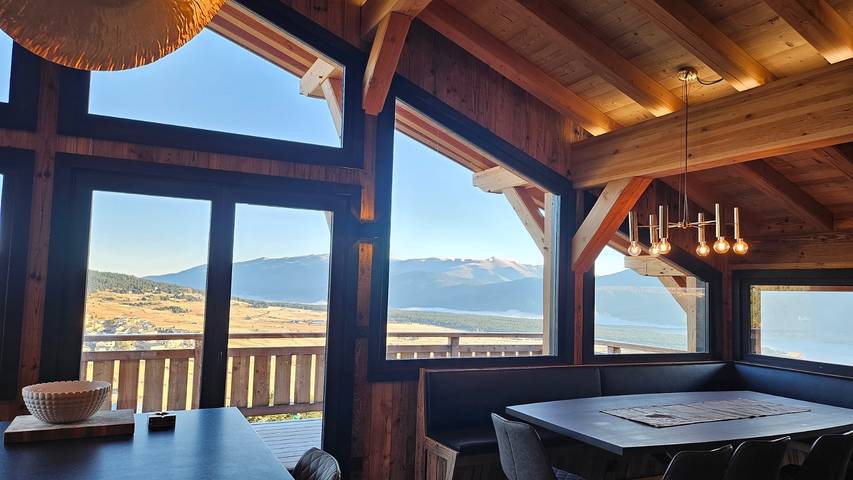 Casa Rural para 10 personas con balcón in Les Angles, Parque Natural Regional de los Pirineos Catalanes