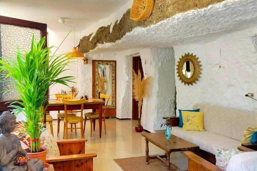 Ideal para una escapada en pareja o con amigos. Aprovecha y patea por la cumbre in Gáldar, Gran Canaria Norte