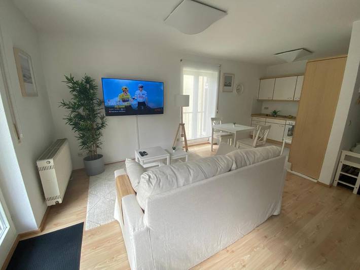 Ferienwohnung für 4 Personen, mit Balkon und Ausblick in Waldstetten - 2