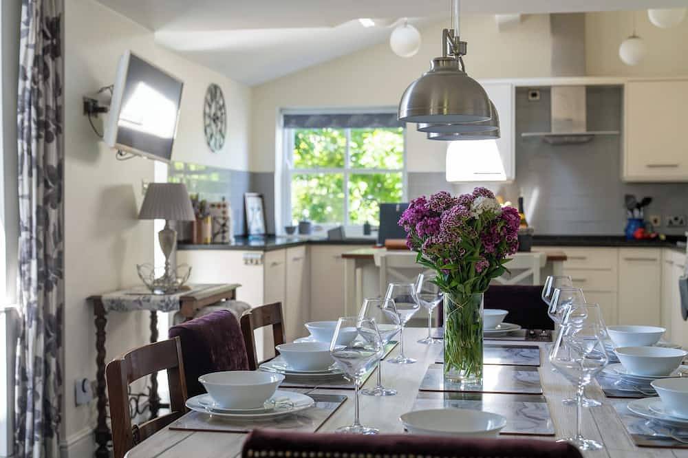 Holiday Rental for 8 People in Wadebridge, Cornwall