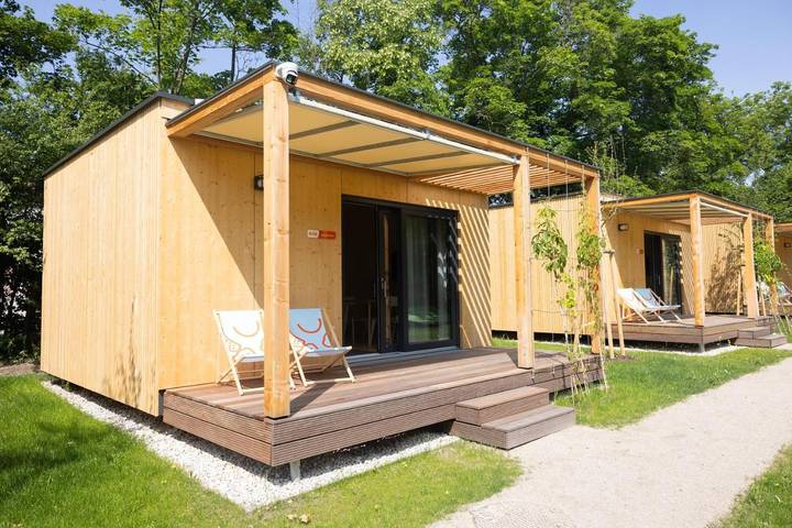 Camping pour 4 personnes, avec jardin et vue