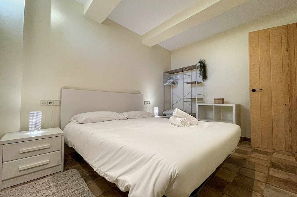 Entire apartment, Puigcerdà Cal Gatesques 3 in Puigcerdà, Catalan Pyrenees