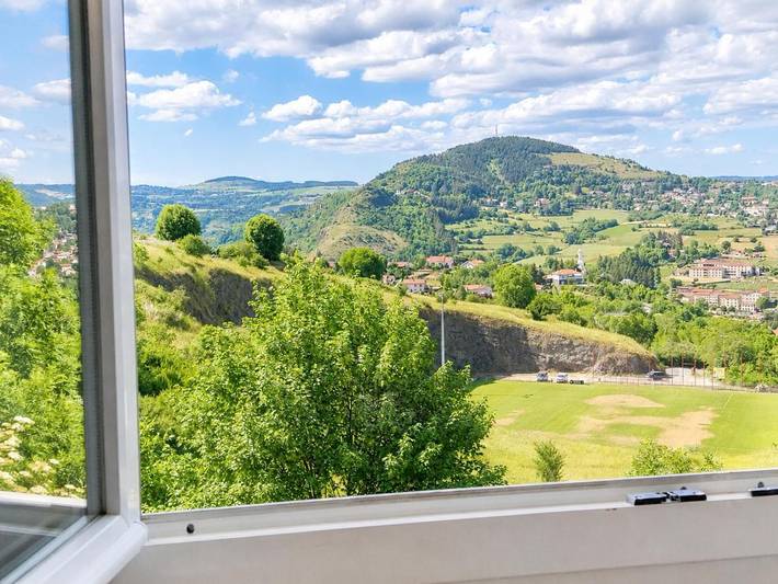 Location de vacances pour 6 personnes, avec jardin et vue à Vals-près-le-Puy - 2