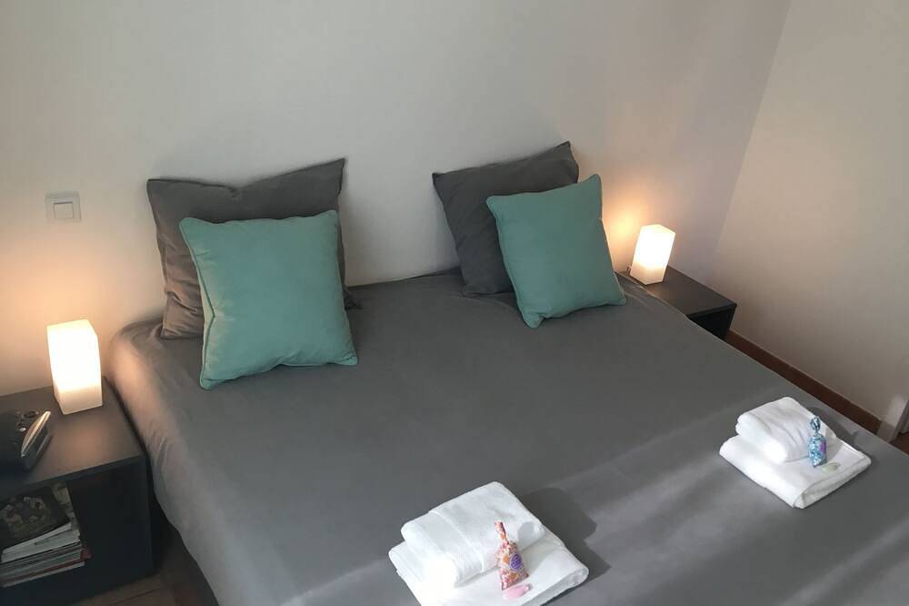 Komfortable Villa mit Pool am Fuße des Dorfes Séguret in Séguret, Vaucluse
