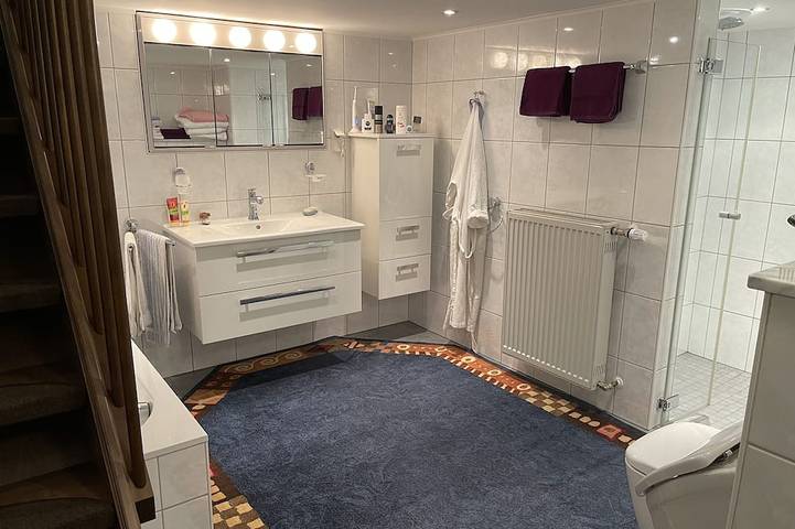 Ferienhaus für 8 Personen, mit Whirlpool und Terrasse sowie Garten und Sauna in Engelskirchen - 3