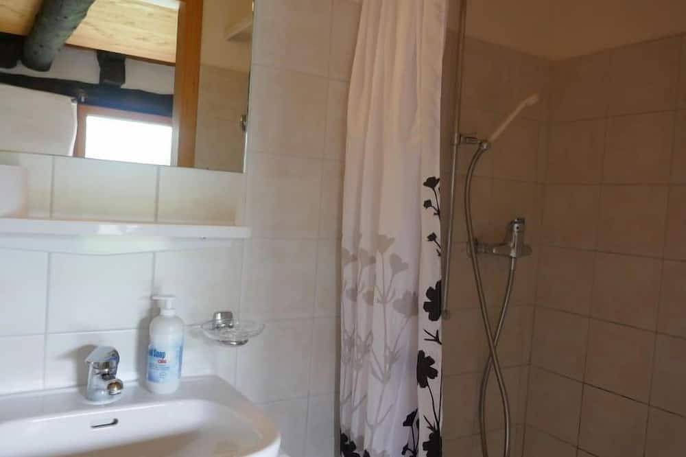 Rustico Edel in Blenio, Lepontinische Alpen