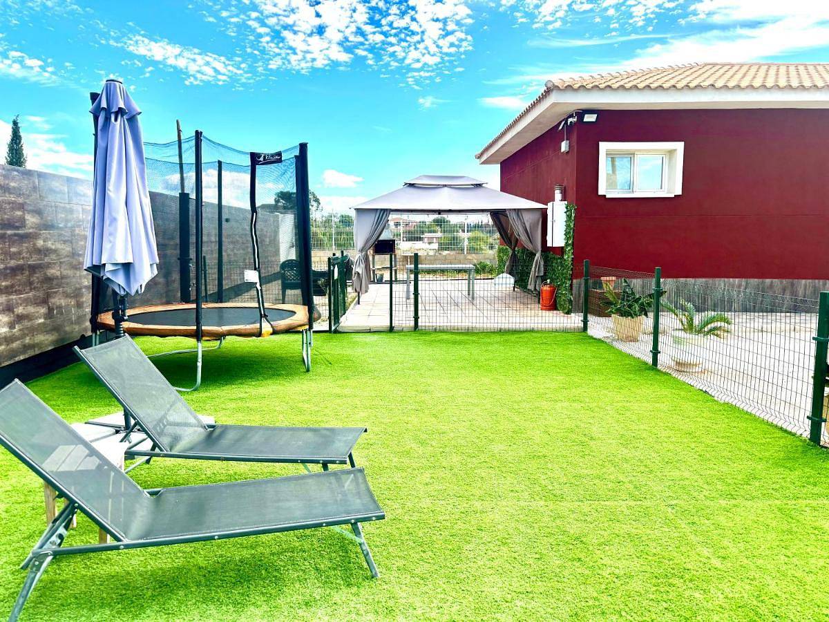 El Refugio de Nuria- Villa con Piscina Privada in Moralet, Alicante