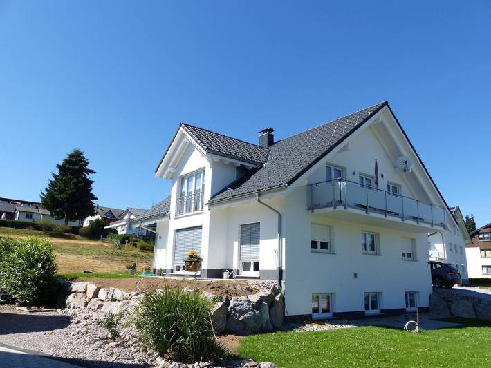 Apartamento inteiro, Apartamento 'Moorblick' com terraço privado, jardim privado e acesso Wi-Fi in Höchenschwand ort, Hochenschwand