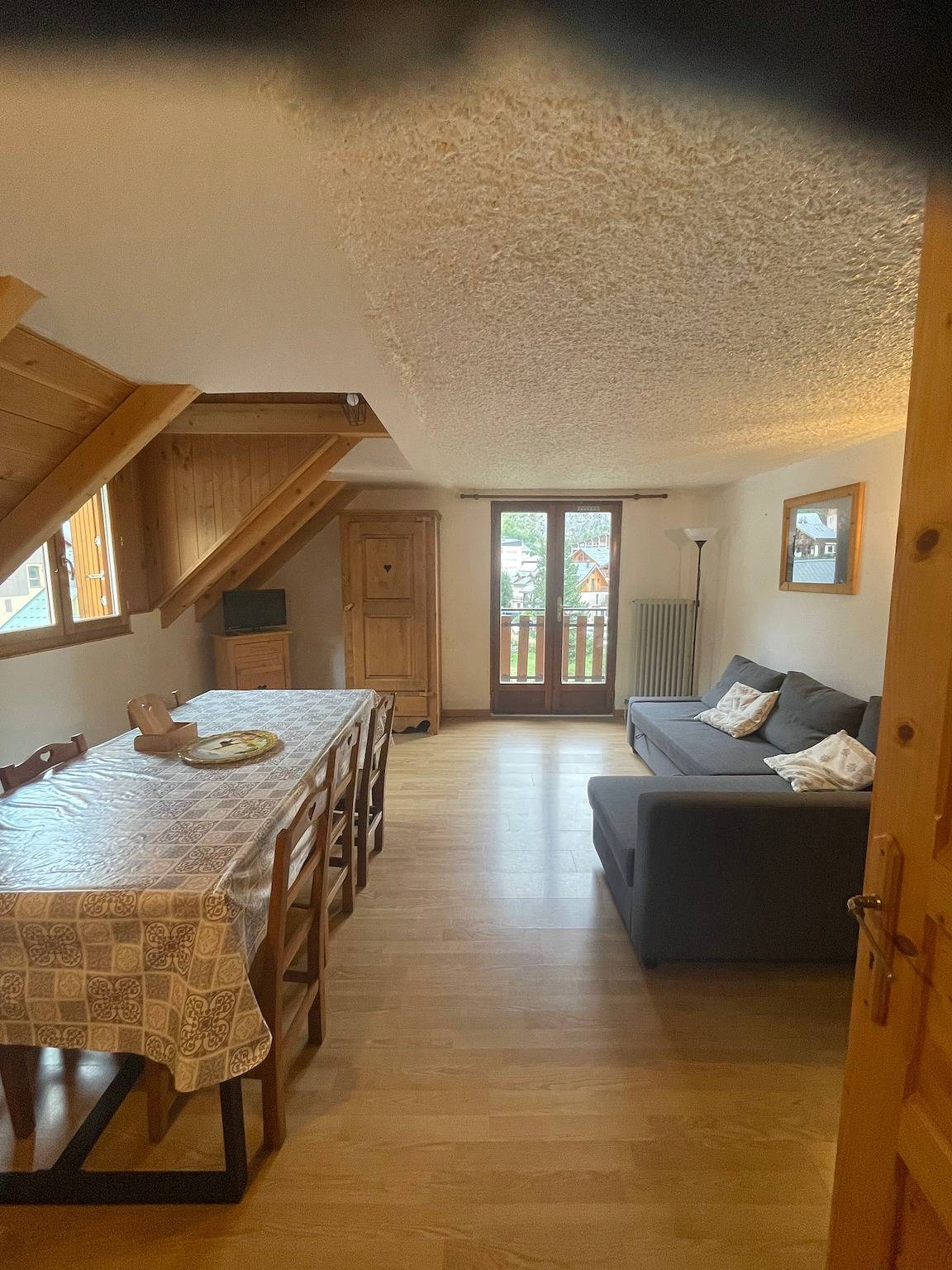 Geheel appartement, Appartement 'Le Galibier' met uitzicht op de bergen, gedeelde tuin en Wi-Fi in Valloire, Saint-Jean-de-Maurienne regio