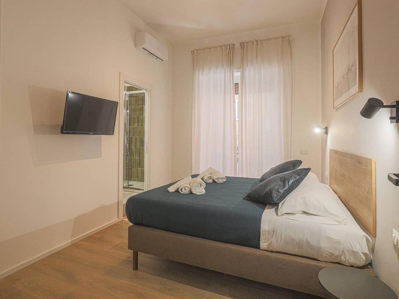 Charming room in the center of Salerno in Salerno, Costa tirrenica Campania