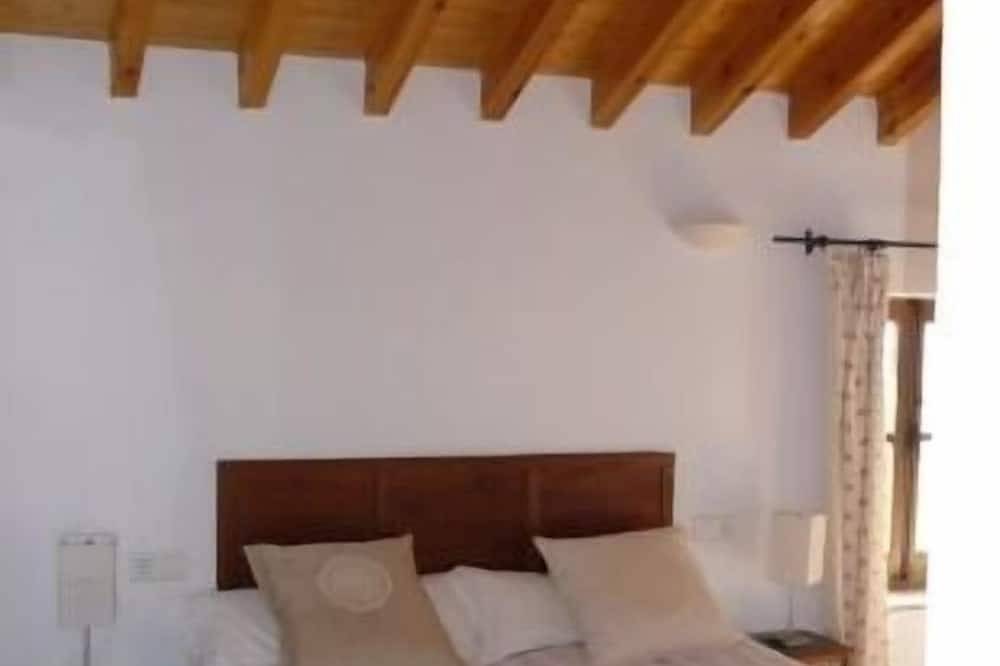 Casa Ábalos, in the middle of nature in Periana, Málaga Province