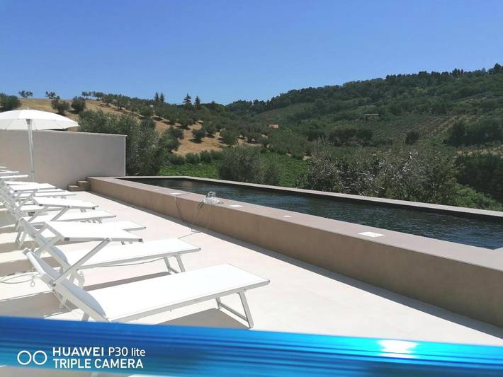 Casa vacanza per 18 persone, con Terrazza e Giardino nonché Piscina a Chieti