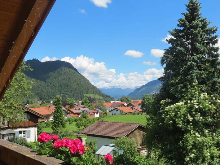 Ferienhaus für 4 Personen, mit Balkon und Garten in Pfronten