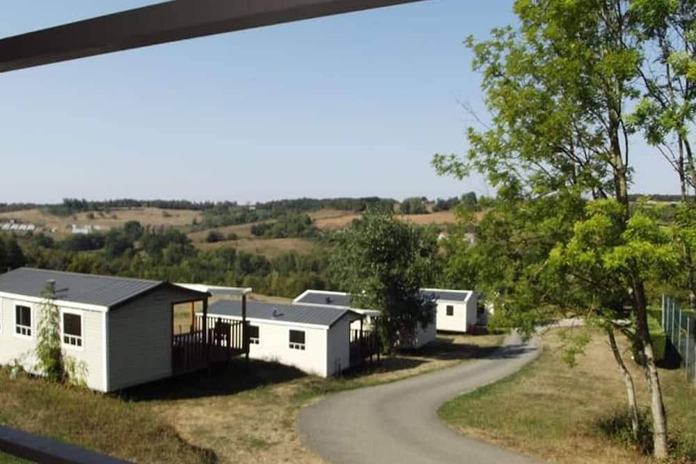 Chalet avec Terrasse, 3 Chambres, 8 Personnes in Le Grand-Serre, Région de Valence