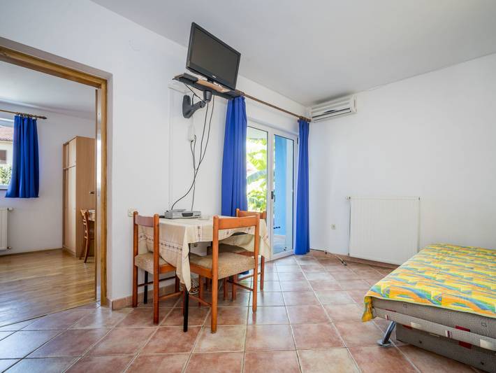 Ferienwohnung für 3 Personen, mit Terrasse und Kinderpool sowie Garten, mit Haustier in Medulin - 2