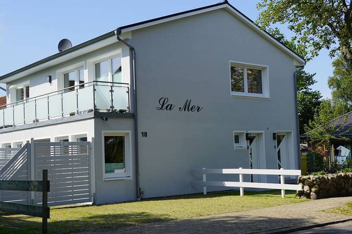Ferienwohnung für 2 Personen, mit Terrasse und Balkon/Terrasse sowie Sauna - 1