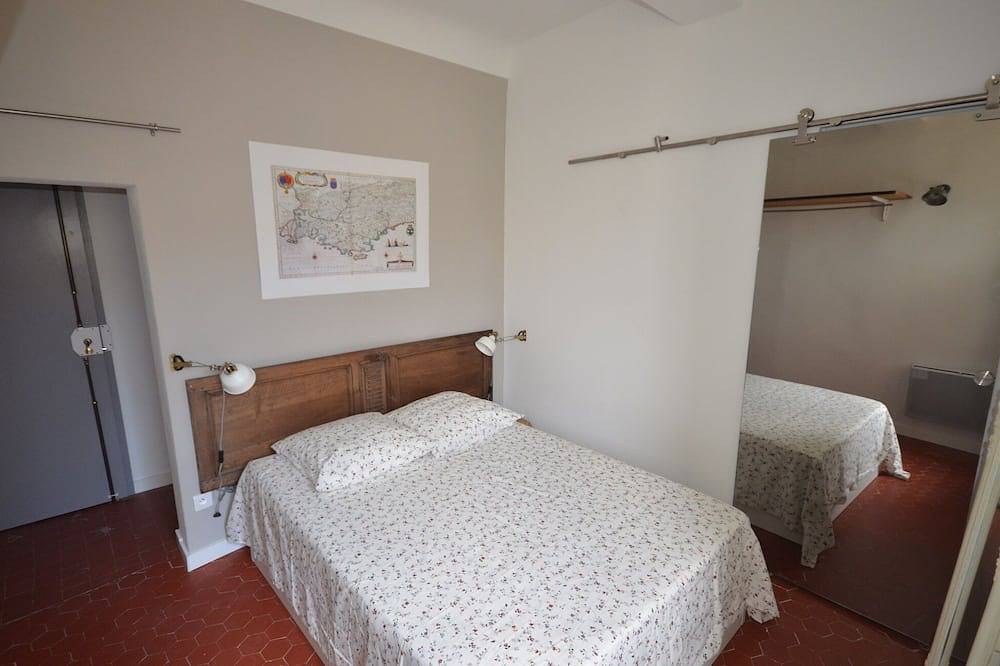 Ganze Wohnung, Maisonette mit historischem Stadtzentrum / Balkon mit Dachblick / Klimaanlage / kostenfreiem Wlan in Aix-en-Provence, Aix-en-Provence und Umgebung